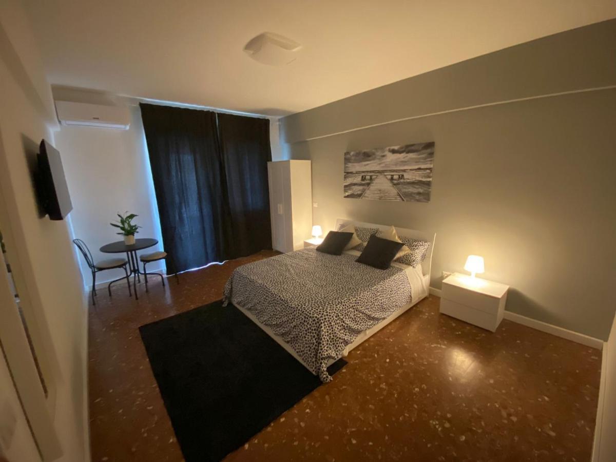Ytha Housse Roma Centro Hotel Екстериор снимка